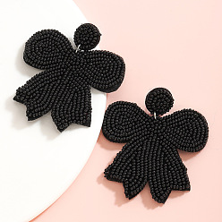 Черный Подвесные серьги-гвоздики в виде бантика из стекла и ткани., чёрные, 63x54 мм