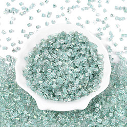 Светло-Синий Прозрачные внутри цветные стеклянные бусины, треугольные, голубой, 3.4x3.4~3.8x3.4~3.8 мм, отверстие : 1 мм, Около 7500 шт / фунт