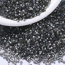 (DB1872) Окрашенный Деревенский Серый  AB с Шелковым Внутри Бусины miyuki delica, цилиндр, японский бисер, 11/0, (DB 1872) шелк внутри окрашенный в деревенском стиле серый AB, 1.3x1.6 мм, отверстие : 0.8 мм, Около 100000 шт / 500 г