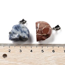 Piedra Mixta Colgantes de piedras preciosas naturales y sintéticas mezcladas, Dijes de calavera de Halloween con broches de hierro chapados en platino., 17~19x18.5~20x10~11 mm, agujero: 6x3.5 mm