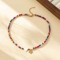 Letter N Ожерелья из круглых бусин в форме сердца из натуральных ракушек и разноцветных стеклянных семян, ожерелья шкентеля, 304 колье из нержавеющей стали, золотые, Письмо N, 15.35 дюйм (39 см)