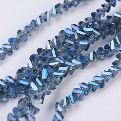 Морской Синий Стеклянные бусины с гальваническим покрытием , с полным покрытием цвета радуги, граненые, треугольные, Marine Blue, 3x4x3 мм, отверстие : 1 мм, около 149 шт / нитка, 13.3 дюйм (34 см)