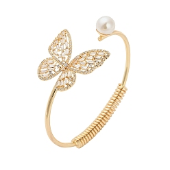 Настоящее золото 18K Браслеты-манжеты из латуни с микропаве из прозрачных кубических цирконий в форме бабочек для женщин, с пластиковой имитационной жемчужиной, реальный 18 k позолоченный, внутренний диаметр: 2-1/2x2 дюйм (6.2x5.2 см)