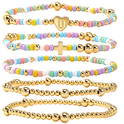 Letter U Conjuntos de pulseras elásticas de verano de acero inoxidable con letras en forma de corazón y cuentas de vidrio de colores., Pulseras elásticas apilables y ajustables de latón con cuentas para mujer, dorado, letra u, 6.89 pulgada (17.5 cm), 5 PC / sistema