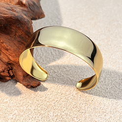 Настоящее золото 18K 304 из нержавеющей стали манжеты браслеты, простые браслеты для женщин, ионное покрытие (ip), реальный 18 k позолоченный, внутренний диаметр: 2-1/4x1-7/8 дюйм (5.8x4.75 см)