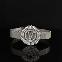 Letter V Латунные браслеты с микропаве из прозрачных кубических цирконий для женщин, плоские круглые с буквы, платина, Буква V, 8-1/4 дюйм (21 см)