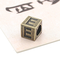 Letter E Европейские бусины из антикварного бронзового сплава, бусины с большим отверстием, куб с письмом, Письмо E, 7x7x7 мм, отверстие : 5 мм