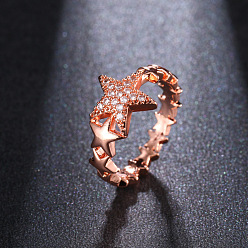 Розовое Золото Женские кольца-пальцы с микропаве из прозрачных кубических цирконий в форме звезд из латуни, розовое золото , размер США 6 (16.5 мм)
