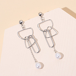 Серебро Серьги-гвоздики из сплава и искусственного жемчуга с кисточками, г-образный, серебряные, 95 мм