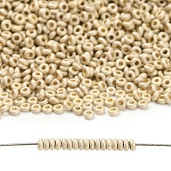 (PF558F) PermaFinish Silver Metallic Matte Toho 11/0 полукруглые бусины, японский бисер, (pf 558 f) перманентный серебристый металлик матовый, 2.2x0.9 мм, отверстие : 0.8 мм, около 78000шт./фунт(450г)