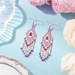 Pink Серьги-подвески с натуральным рубином в форме ромба, с цилиндрическим бисером и стеклянным витым стеклярусом, платина, розовые, 72x17 мм