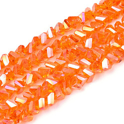 Темно-Оранжевый Гальванизируйте прозрачное стекло бисер нитей, треугольные, с покрытием AB цвета, граненые, темно-оранжевый, 3~3.5x4~4.5x4~4.5 мм, отверстие : 0.8 мм, около 121~131 шт / нитка, 14.37~15.35 дюйм (36.5~39 см)