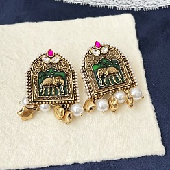 Античное Золото Серьги-гвоздики из пластика и цинкового сплава с подвесками и жемчугом, со стеклом, арка с рисунком слона, античное золото , 48x31 мм