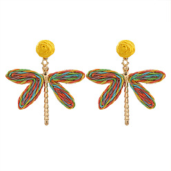 Разноцветный Серьги-гвоздики из сплава и рафии, стрекоза, золотые, красочный, 65x61 мм