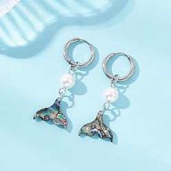 Платина Серьги-кольца из раковины пауа и нержавеющей стали, рыбий хвост, с имитацией жемчуга, платина, 202 мм