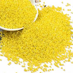 Желтый Непрозрачные цвета блестящие стеклянные бусины, цилиндр, желтые, 1.6x1.3 мм, отверстие : 0.8 мм, Около 60000 шт / фунт