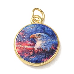 Roja Colgantes de latón impresos, Redonda y plana con dijes de águila y bandera estadounidense., dorado, rojo, 17.5x15x3.5 mm, agujero: 3 mm