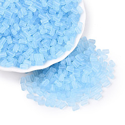 Bleu Ciel Clair Perles de rocaille en verre transparent dépoli fgb, colonne, trou rond, teint et cœur, lumière bleu ciel, 5~6.5x3~4mm, Trou: 0.7~0.9mm, environ 4500 pcs / livre