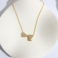 Letter F Ожерелья с подвеской в виде сердца из латуни с микропаве из прозрачного кубического циркония, золотые, Буква F, 16.14 дюйм (41 см)