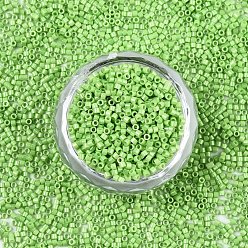 Light Green 11/0 Grade A Baking Paint Glass Seed Beads, Cylinder, Uniform Seed Bead Size, Opaque Colours Luster, Light Green, about 1.5x1mm, Hole: 0.5mm, about 20000pcs/bag