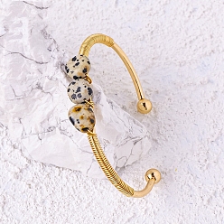 Далматинских Джаспер Браслет-манжета из натуральной далматинской яшмы, открытый браслет из золотой проволоки, 2-1/2 дюйм (6.5 см)