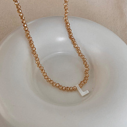 Letter L Подвеска с инициалом из натуральной ракушки, ожерелья с подвеской из стеклянных бусин, с латунными концевыми цепями, золотые, темно-золотистые, Письмо L, 13.98 дюйм (35.5 см)