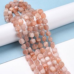 Peach Moonstone Натуральный персиковый лунный камень, с бисером, квадратный, 6~7x6~7x6~7 мм, отверстие : 1 мм, около 45 шт / нитка, 15.16 дюйм (38.5 см) ~ 15.83 дюйм (40.2 см)