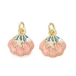Легкий Лосось Латунь эмаль прелести, с имитацией жемчуга из АБС-пластика и прозрачными кубическими циркониями., подвески в форме ракушек, золотые, светлый померанцевый, 14x12x4.5 мм, отверстие : 3 мм, Перейти кольцо: 5x0.8 мм, внутренний диаметр: 3 мм