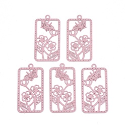 Pink 430 из нержавеющей стали филигранные подвески, окрашеные, гравированные металлические украшения, Прямоугольник с цветком, розовые, 27x13x0.4 мм, отверстие : 1.2 мм