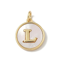 Letter L Латунный паве натуральный ракушка плоский круглый с буквенными подвесками, реальный 18 k позолоченный, долговечный, без свинца и без кадмия, стойки покрытие, цвет морской раковины, Письмо L, 15x13x2 мм, отверстие : 3 мм