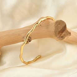 Настоящее золото 18K Ионное покрытие (ip) 304 браслеты-манжеты из нержавеющей стали, реальный 18 k позолоченный, внутренний диаметр: 2x2-1/4 дюйм (5x5.8 см)