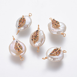 Разноцветный Соединители звеньев натурального жемчуга, с латунными микро проложить кубических выводы циркония, самородки с листа, золотые, красочный, 22~27x11~14x6~8 мм, отверстие : 1.6 мм