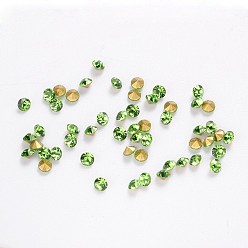 Перидот Конусные стеклянные стразы, граненых алмазов, с покрытием на задной стороне, перидот, 2x2 мм , около 1440 шт / мешок