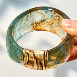 Темный Голубой Массивные браслеты из мраморной смолы для женщин, с обмоткой из золотой проволоки, темные голубые, внутренний диаметр: 2.56 дюйм (6.5 см)
