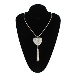 Платина Ожерелья из сплава с подвеской в виде сердца и кисточками, платина, 27.56 дюйм (70 см)