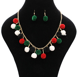 Зеленый Рождественские полиэстеровые помпоны-шарики с ожерельями и висячие серьги, комплекты ювелирных изделий из сплава, зелёные, Ожерелье: 510 mm