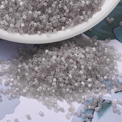 (DB0822) Светло-коричневый Шелково-атласный Бусины miyuki delica, цилиндр, японский бисер, 11/0, (дБ 0822) светло-коричневый шелковый атлас, 1.3x1.6 мм, Отверстие: 0.8 мм, о 2000 шт / бутылка, 10 г / бутылка