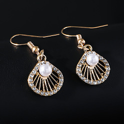 Золотой Серьги-гвоздики в форме ракушки из сплава со стразами, с имитацией жемчуга, золотые, 38x15 мм