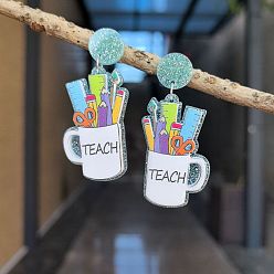 Бледно-бирюзовый Серьги-гвоздики с акриловыми блестками и пудрой, кепка с карандашом, ножницами и линейкой, бледные бирюзовая, 51x20 мм