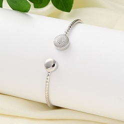 Плоский Круглый Открытый браслет-манжета из прозрачного кубического циркония, украшения из латуни для женщин, долговечный, стойки покрытие, без свинца и без кадмия, платина, плоско-круглые, внутренний диаметр: 2-1/2 дюйм (6.3 см)