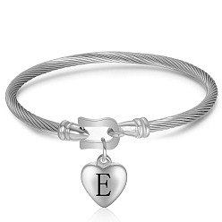 Letter E Браслеты из нержавеющей стали, шарма сердца, цвет нержавеющей стали, для женщин, Письмо E, внутренний диаметр: 2-1/4 дюйм (5.8 см)