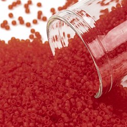 (5F) Transparent Frost Light Siam Ruby Toho perles de rocaille rondes, perles de rocaille japonais, (5 f) rubis siam clair givré transparent, 15/0, 1.5mm, Trou: 0.7mm, environ15000 pcs / 50 g