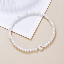 Letter M Пластиковые жемчужные круглые бусины эластичные браслеты для женщин, буквы, белые, золотые, Буква М, 7-1/4~7-1/2 дюйм (18.5~19 см)