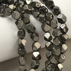 Пирит Нити из бусин из натурального золотого пирита/золотого пирита, граненые самородки бусины, 7~7.5x7x6.5~7 мм, отверстие : 0.9~1 мм, около 25~26 шт / нитка, 7.32~7.60'' (18.6~19.3 см)