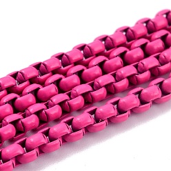 Темно-Розовый Экологически чистые латунные цепочки ручной работы, окрашенные распылением, пайки, с катушкой, темно-розовыми, 4x4 мм, 32.8 футов (10 м) / рулон