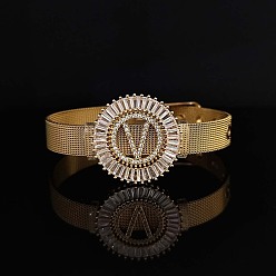 Letter V Латунные браслеты с микропаве из прозрачных кубических цирконий для женщин, плоские круглые с буквы, реальный 18 k позолоченный, Буква V, 8-1/4 дюйм (21 см)