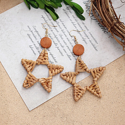 Звезда Богемные серьги-подвески из дерева и ротанга, сплетенные из разных пород дерева., платина, звезда, 80x60 мм