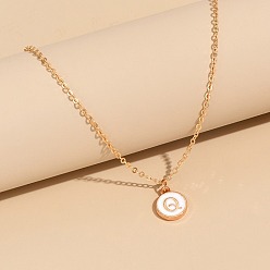 Letter Q Сплав белого эмалевого диска с инициалами подвески ожерелья для женщин, золотые, Буква Q, 17.72 дюйм (45 см)