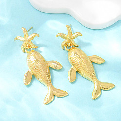 Dolphin Серьги-гвоздики из латуни с подвесками на морскую тематику, стойки покрытие, долговечный, без кадмия и без свинца, реальный 18 k позолоченный, дельфин, 47.5x23.5 мм