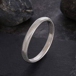 Нержавеющая Сталь Цвет 201 Ребристые браслеты из нержавеющей стали для женщин, кольцо, цвет нержавеющей стали, внутренний диаметр: 2.32 дюйм (5.9 см)